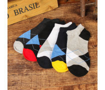 今夏必buy！潮流襪子新風(fēng)尚，穿出你的個(gè)性態(tài)度